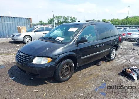 2005 Chrysler Town & Country z USA, uszkodzony, nr VIN 1C4GP45R15B102279